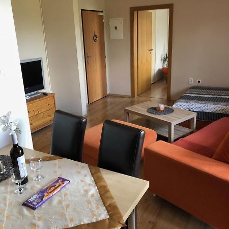 Beska Apartamento Bešeňová Exterior foto