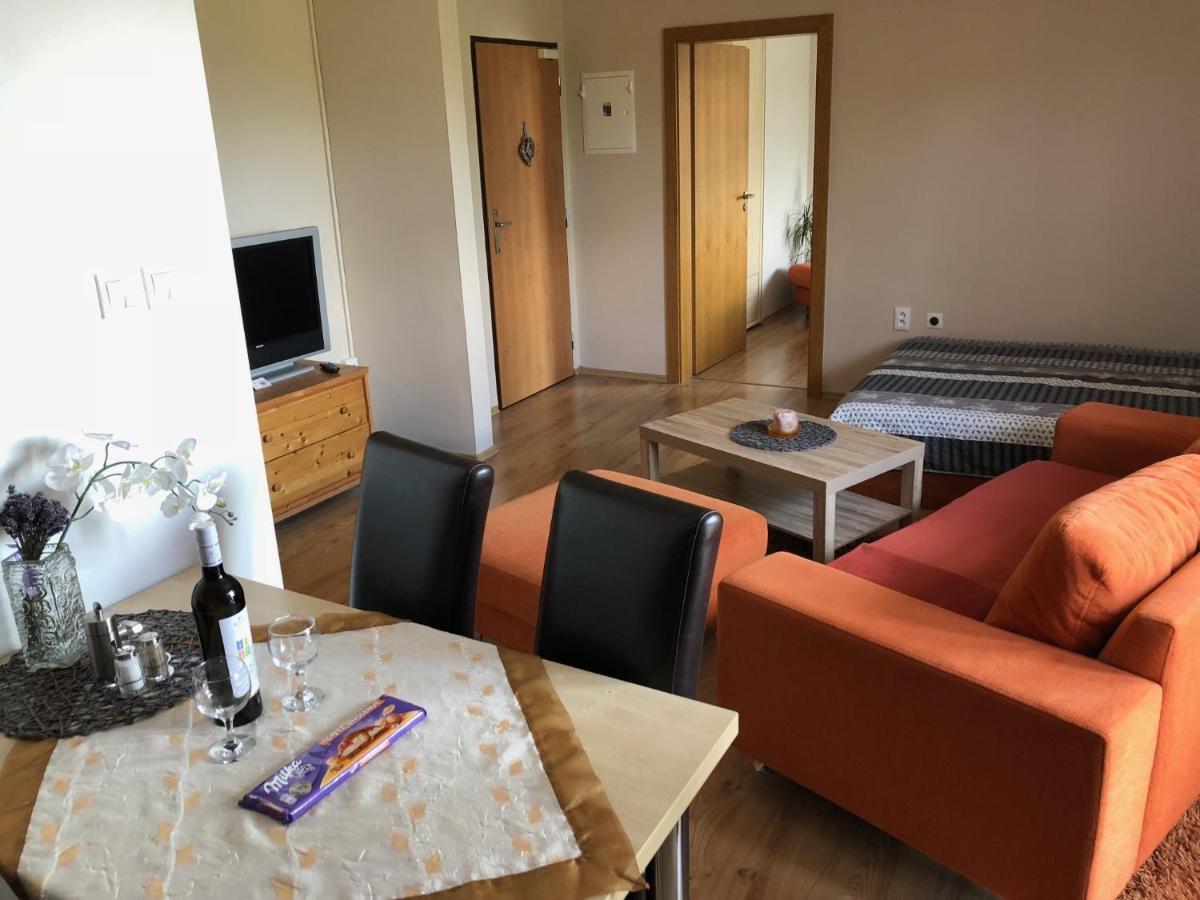 Beska Apartamento Bešeňová Exterior foto